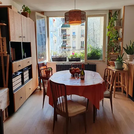 Beautiful 100 M² In The Heart Of Apartment Paris